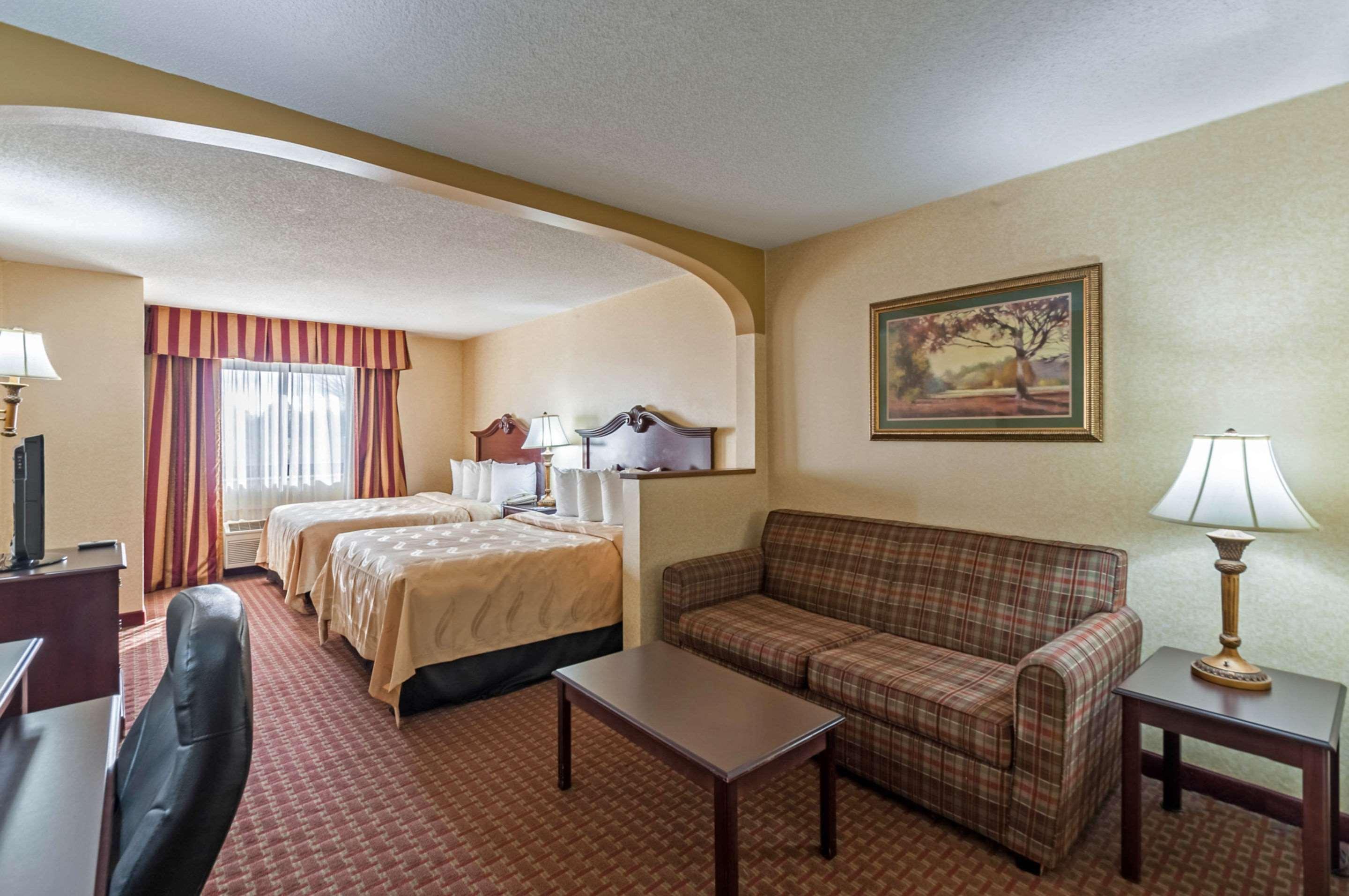 Quality Suites Chestertown Extérieur photo