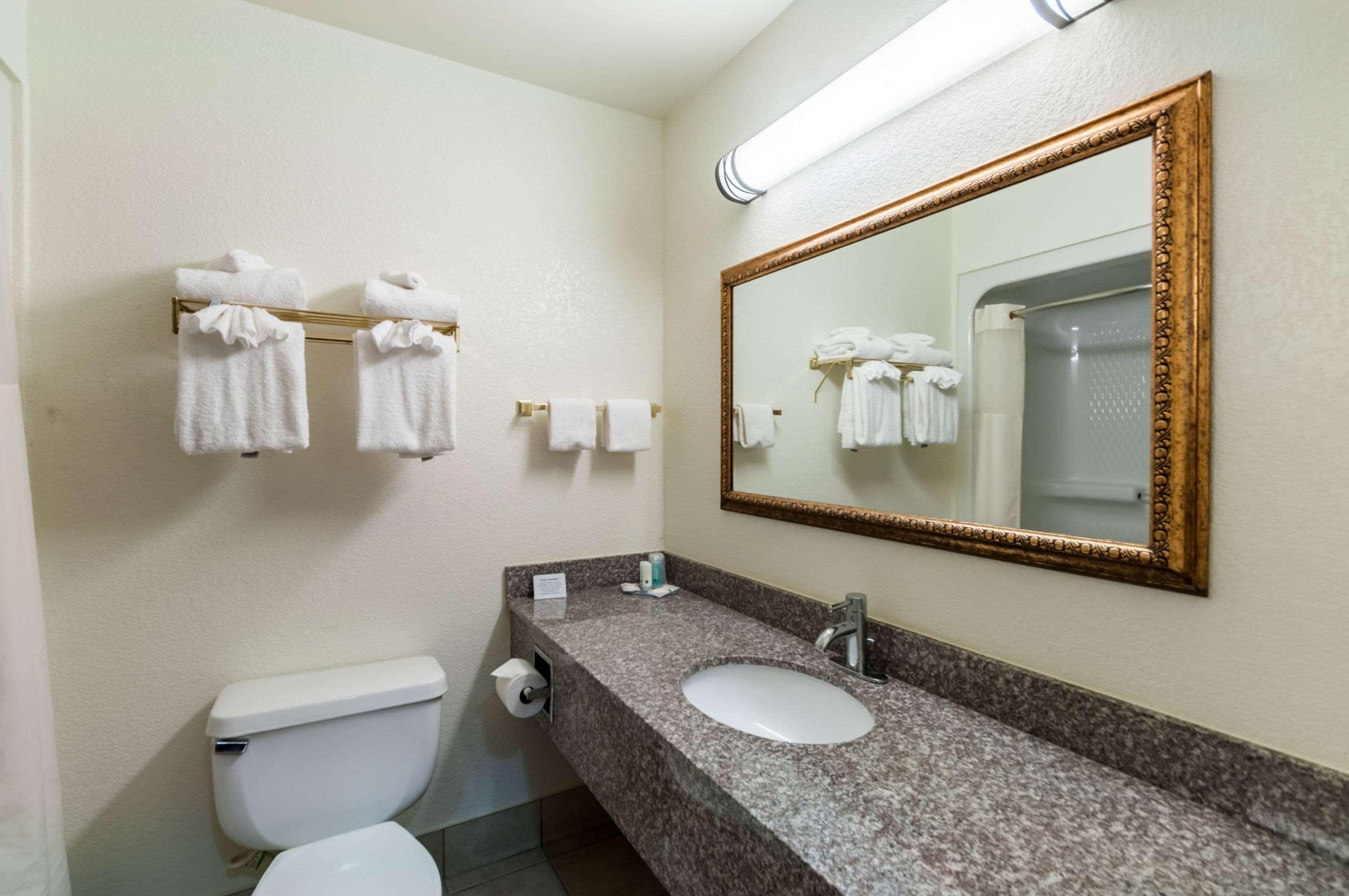 Quality Suites Chestertown Extérieur photo