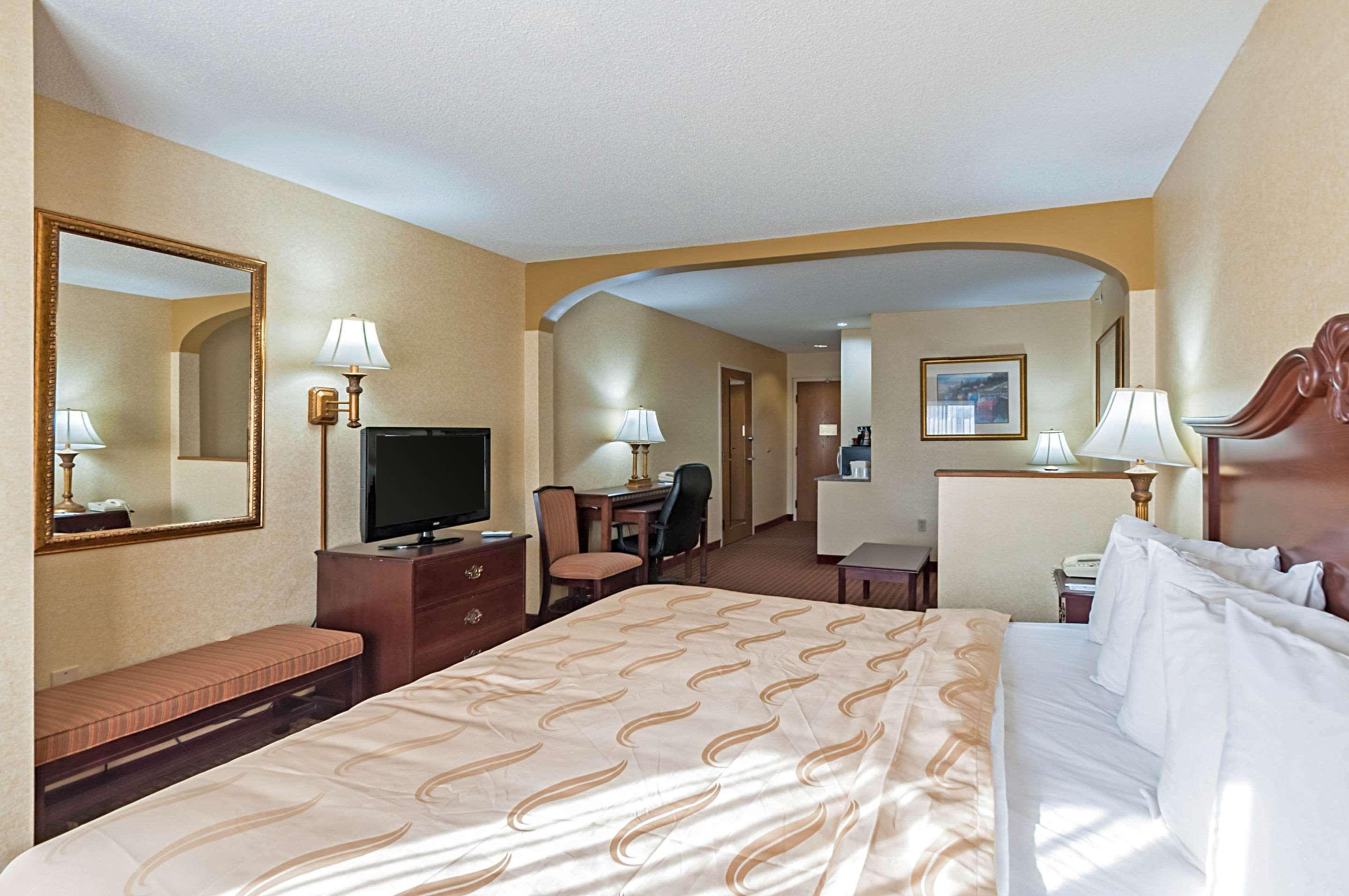Quality Suites Chestertown Extérieur photo